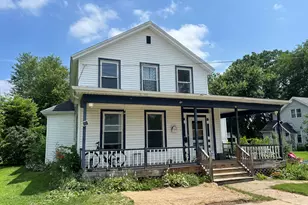 121 Green St, Rockton, IL 61072 - Photo 1