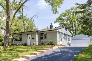 37 Pine St, Carpentersville, IL 60110 - Photo 1