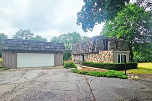 25960 W Hippler Rd, Barrington, IL 60010 - Photo 1