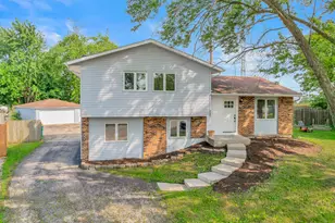 803 Oakton Ave, Romeoville, IL 60446 - Photo 1