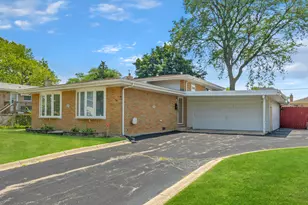 7621 Churchill St, Morton Grove, IL 60053 - Photo 1