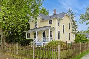 449 Dacy St, Woodstock, IL 60098 - Photo 1