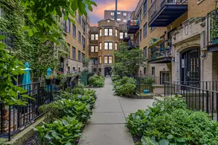 1225 W Greenleaf Ave, Chicago, IL 60626 - Photo 1