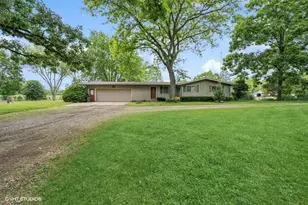 805 S Rose Farm Rd, Woodstock, IL 60098 - Photo 1
