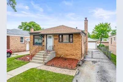 8821 S Troy Avenue, Evergreen Park, IL 60805 - Photo 1