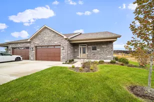 25123 S Westwind Dr, Channahon, IL 60410 - Photo 1