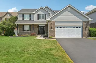 1990 Astor Ln, Addison, IL 60101 - Photo 1