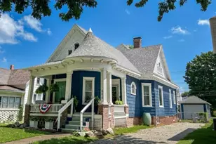 606 N Center St, Clifton, IL 61727 - Photo 1