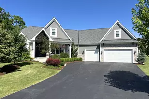 9605 Stonecastle Ln, Lakewood, IL 60014 - Photo 1
