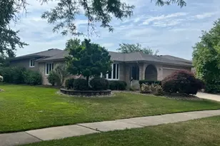 17533 Pecan Ln, Tinley Park, IL 60487 - Photo 1