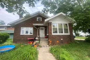 112 12th St, Rockford, IL 61104 - Photo 1