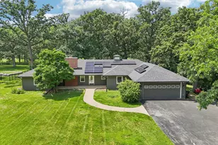 366 Brookhurst Ln, Wood Dale, IL 60191 - Photo 1