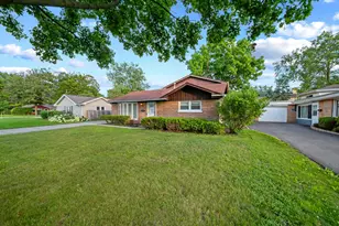 2409 Center Ave, Northbrook, IL 60062 - Photo 1