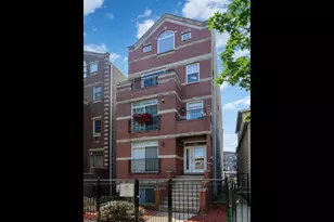 2840 N Damen Ave, Chicago, IL 60618 - Photo 1