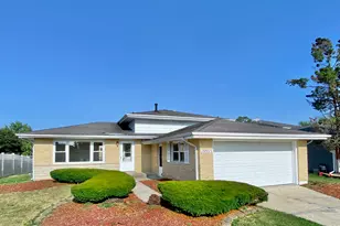 19805 Crescent Ave, Lynwood, IL 60411 - Photo 1