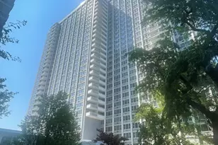 4250 N Marine Dr, Chicago, IL 60613 - Photo 1