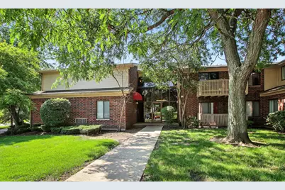 33720 N Royal Oak Lane #206, Grayslake, IL 60030 - Photo 1