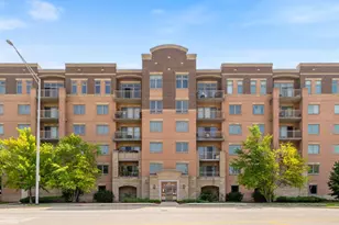 77 N Wolf Rd, Northlake, IL 60164 - Photo 1