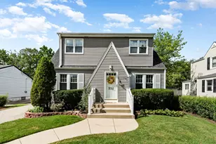 332 S Cumberland Pkwy, Des Plaines, IL 60016 - Photo 1