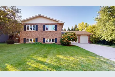 6 Saddlewood Court, Sugar Grove, IL 60554 - Photo 1