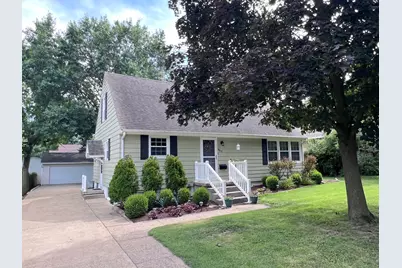 903 W Clark Street, Champaign, IL 61821 - Photo 1