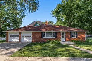 26 E Tyler St, Oswego, IL 60543 - Photo 1