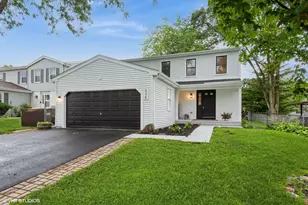 638 Iroquois Trail, Carol Stream, IL 60188 - Photo 1