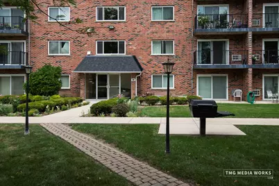 100 W Park Circle Drive #2G, Wheaton, IL 60187 - Photo 1
