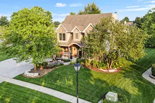 822 Pottawatomie Trail, Batavia, IL 60510 - Photo 1