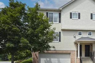 240 Evergreen Cir, Gilberts, IL 60136 - Photo 1