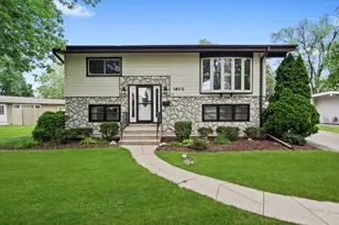 3802 Wren Ln, Rolling Meadows, IL 60008 - Photo 1