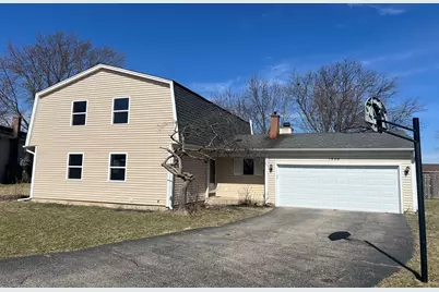 1260 W New Britton Drive, Hoffman Estates, IL 60192 - Photo 1