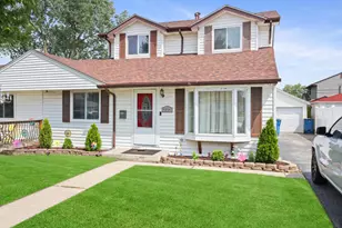 4654 W 89th Pl, Hometown, IL 60456 - Photo 1