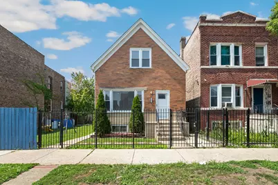 930 N Central Park Avenue, Chicago, IL 60651 - Photo 1