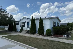 69 Petunia Cir, Matteson, IL 60443 - Photo 1