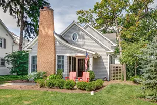 354 Hirst Ct, Lake Bluff, IL 60044 - Photo 1