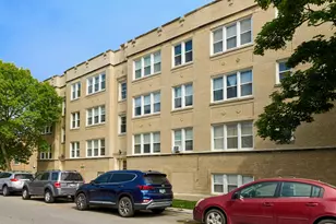 2840 W Glenlake St, Chicago, IL 60659 - Photo 1