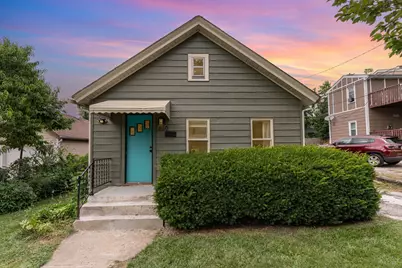 200 Jefferson Avenue, Elgin, IL 60120 - Photo 1