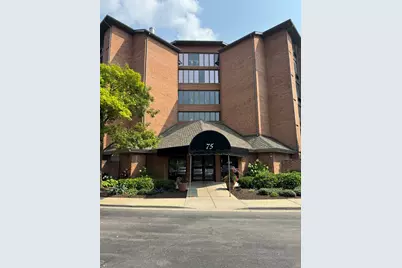 75 Kristin Circle #302, Schaumburg, IL 60195 - Photo 1
