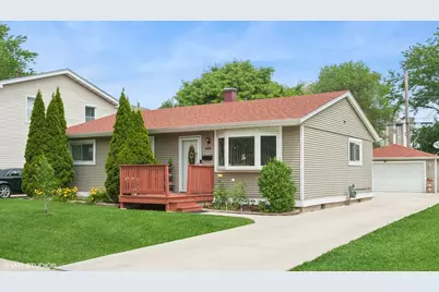 908 N Norman Lane, Wheeling, IL 60090 - Photo 1