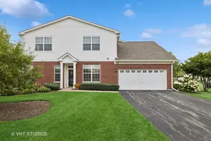 1541 Matthew Dr, Algonquin, IL 60102 - Photo 1