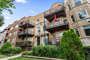 4635 N Malden St, Chicago, IL 60640 - Photo 1