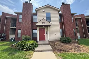 1975 N Hicks Rd, Palatine, IL 60074 - Photo 1