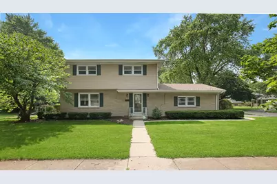 303 S 15th Street, Saint Charles, IL 60174 - Photo 1