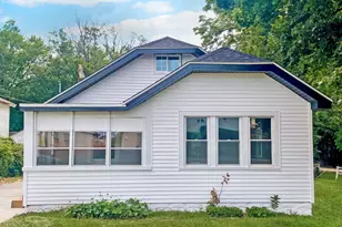 303 S Pierpont Ave, Rockford, IL 61102 - Photo 1