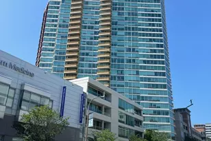 1720 Maple Ave, Evanston, IL 60201 - Photo 1