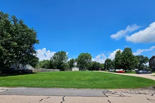 61 Tammy Ln, Lake Holiday, IL 60552 - Photo 1