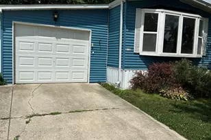 101 Candlegate Cir, Matteson, IL 60443 - Photo 1