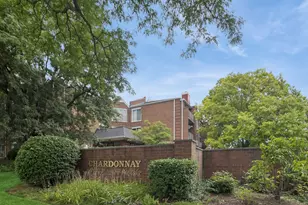 805 Leicester Rd, Elk Grove Village, IL 60007 - Photo 1