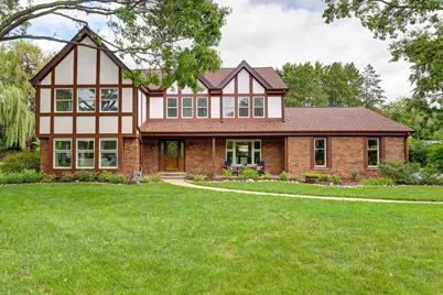 711 S White Willow Bay, Palatine, IL 60067 - Photo 1